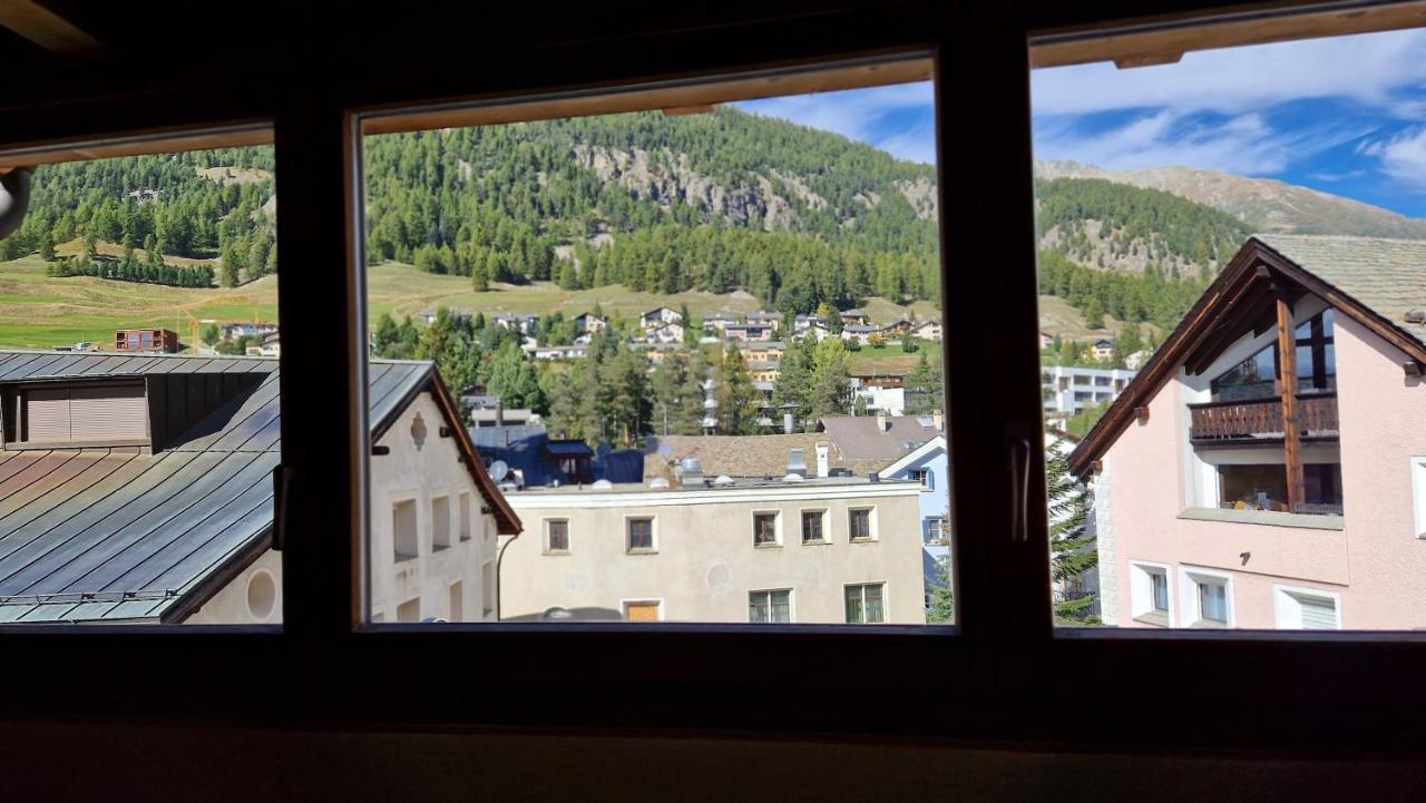 Bed and Breakfast Weisses Kreuz - Crusch Alva Samedan Exterior foto
